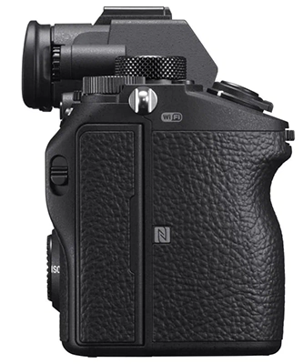 Sony Alpha ILCE-7M3 Kit 28-70/3.5-5.6 сбоку