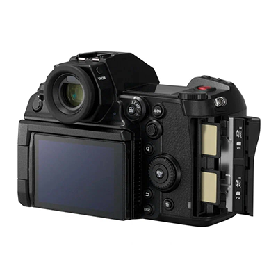 Panasonic Lumix DC-S1H Body справа